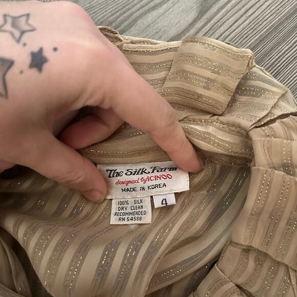 the silk farm icinoo gold beige glitter long sleeve blouse - Picture 4 of 4